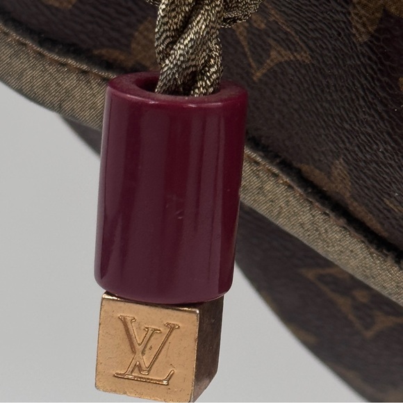 Louis Vuitton Kalahari GM Monogram Canvas Shoulder Bag – Limited Edition 2009 - Picture 13 of 16